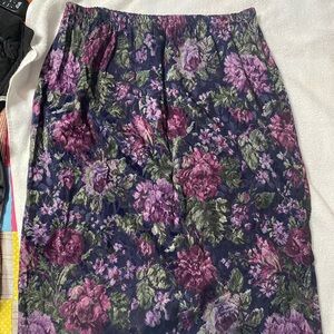 Vintage 80’s floral tapestry style skirt size Large